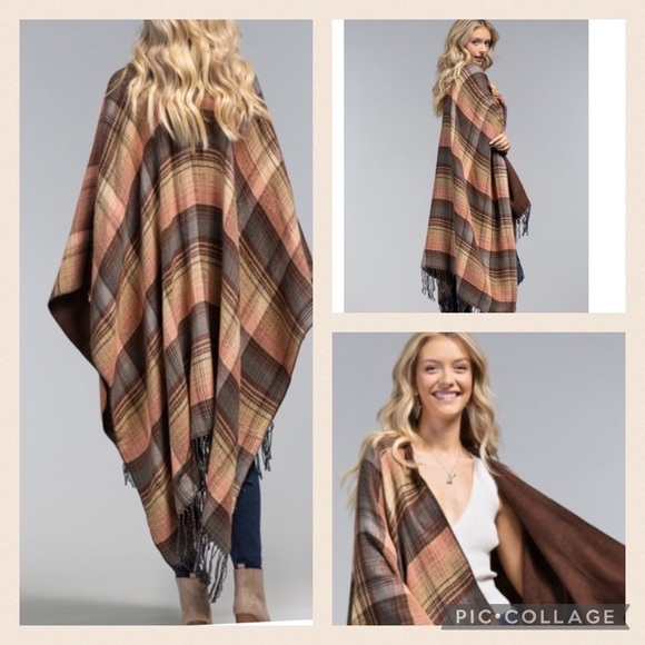 WRAPPED UP IN WINTER BERRY RUANA SCARF NWT - Picture 4 of 6